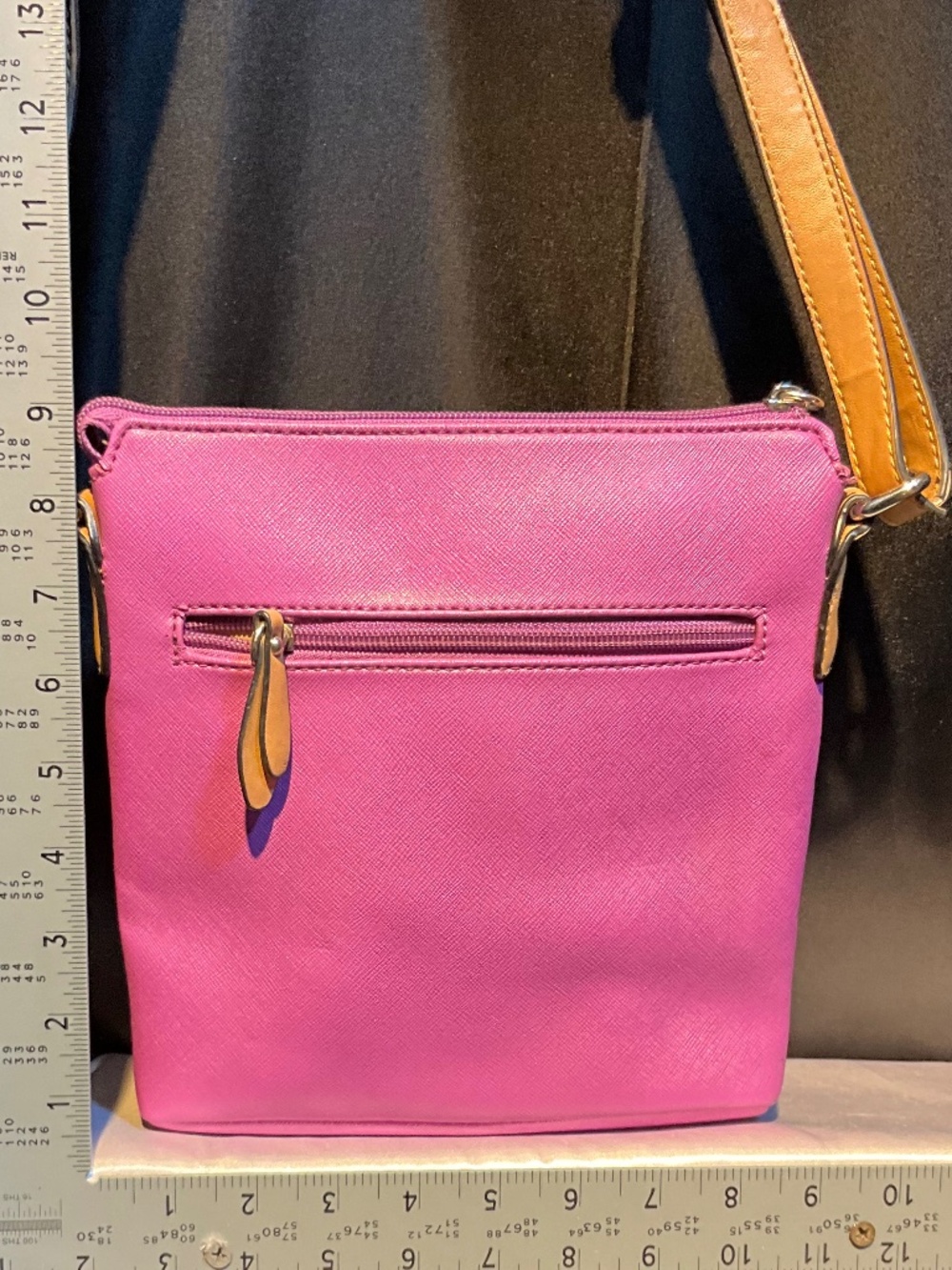 Gianni Bini pink crossbody mail bag.   5-A1c - Picture 8 of 14
